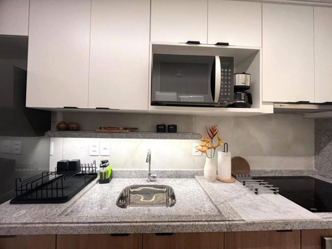 Apartment Oasis Do Mana: Beachfront Elegance & Comfort