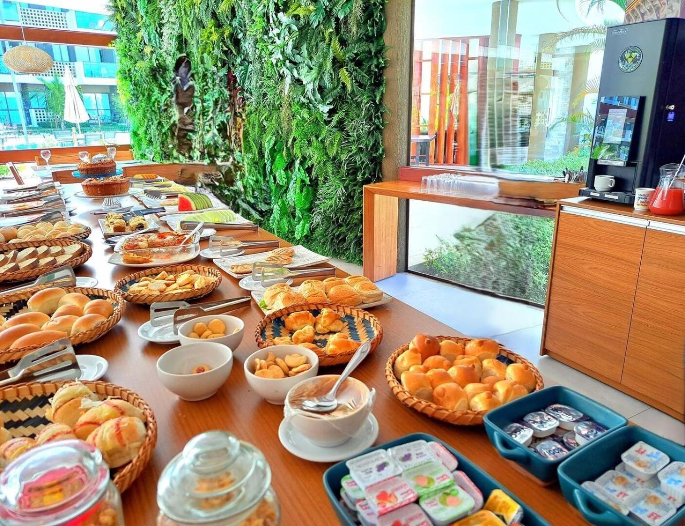 Oasis Do Mana: Beachfront Elegance & Comfort